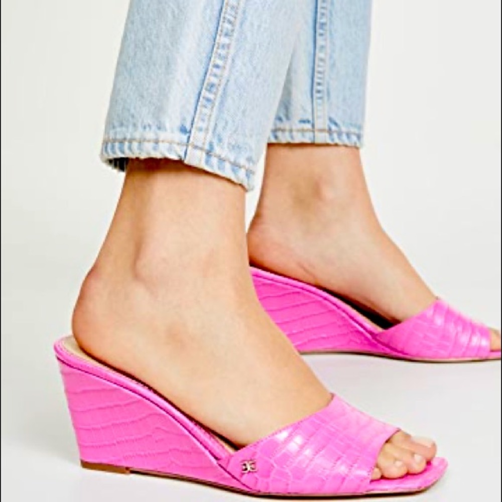 NEW Sam Edelman Tesma croc embossed hot pink mule wedge size 6